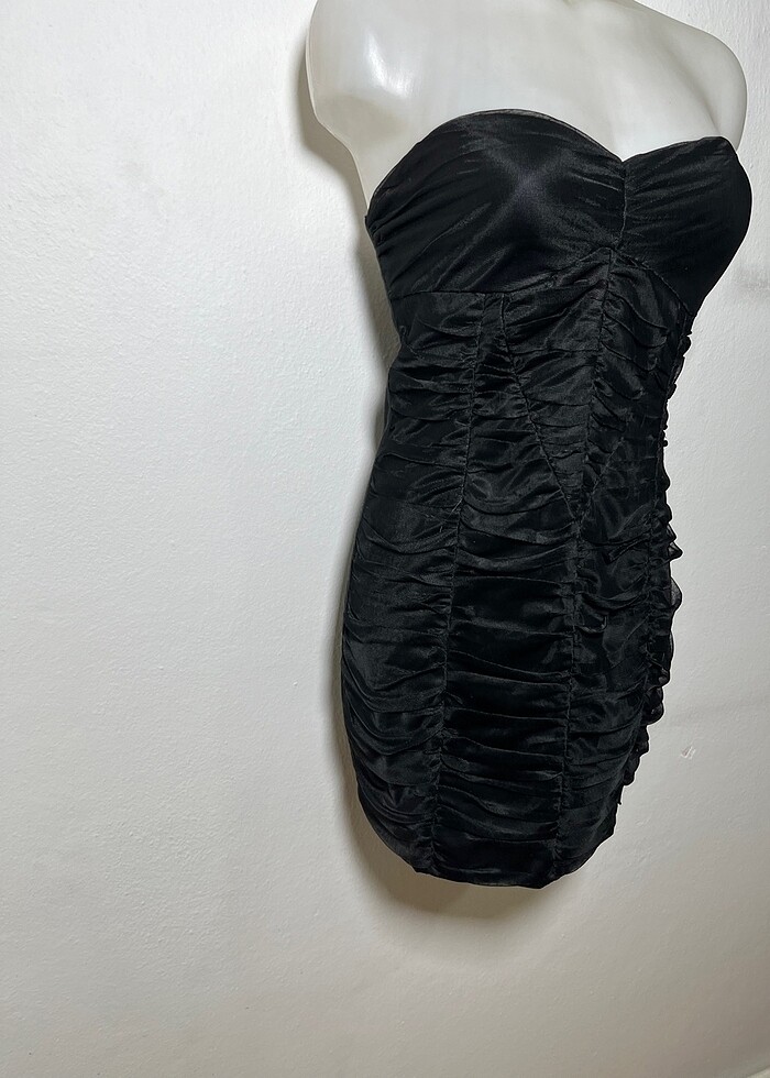 Straplez büzgülü elbise - Görsel 3