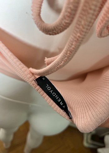 Trendyol & Milla Sırttan bağlamalı crop