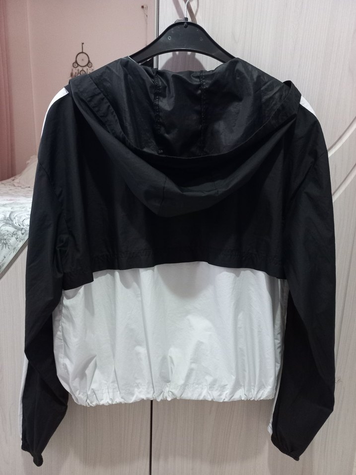 Nike Kadın Yağmurluk Rüzgarlık - Görsel 4