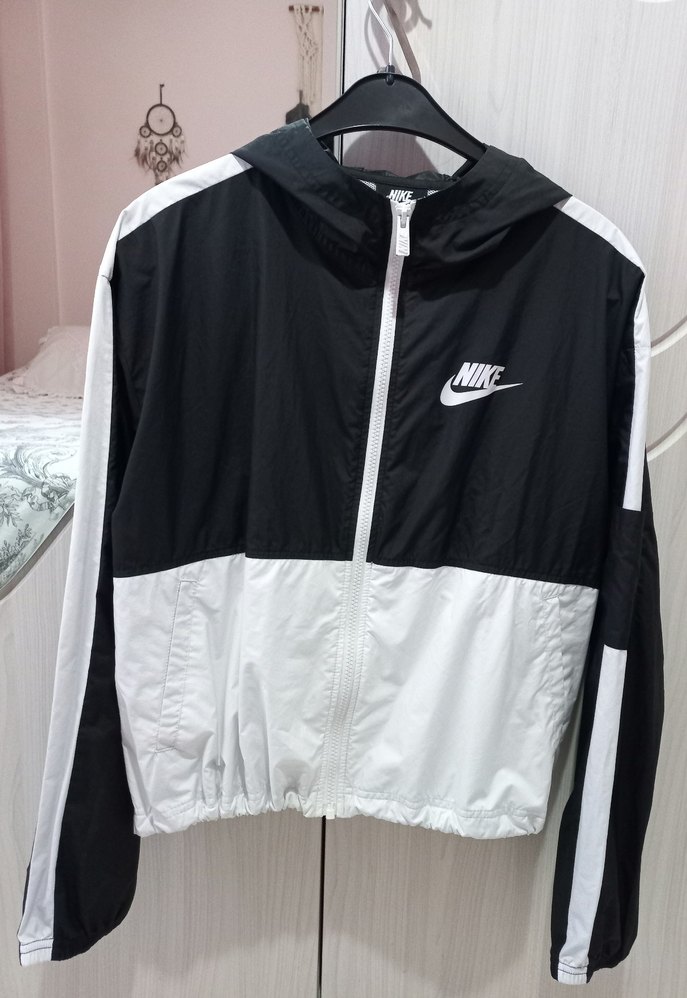 Nike Kadın Yağmurluk Rüzgarlık - Görsel 3