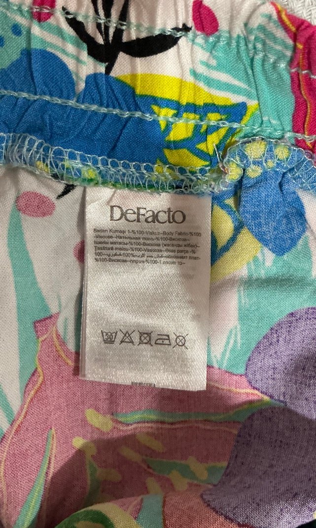 Çiçek Desenli Kadın Şort - Görsel 4