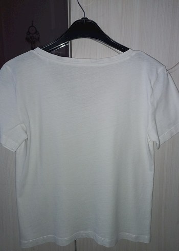 Beyaz V Yaka Kadın Tişört - Görsel 2