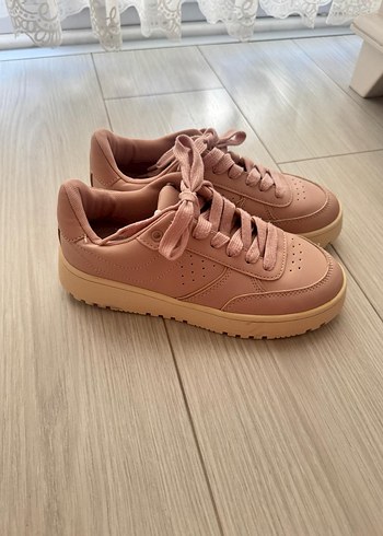 Zara Pembe Spor Ayakkabısı