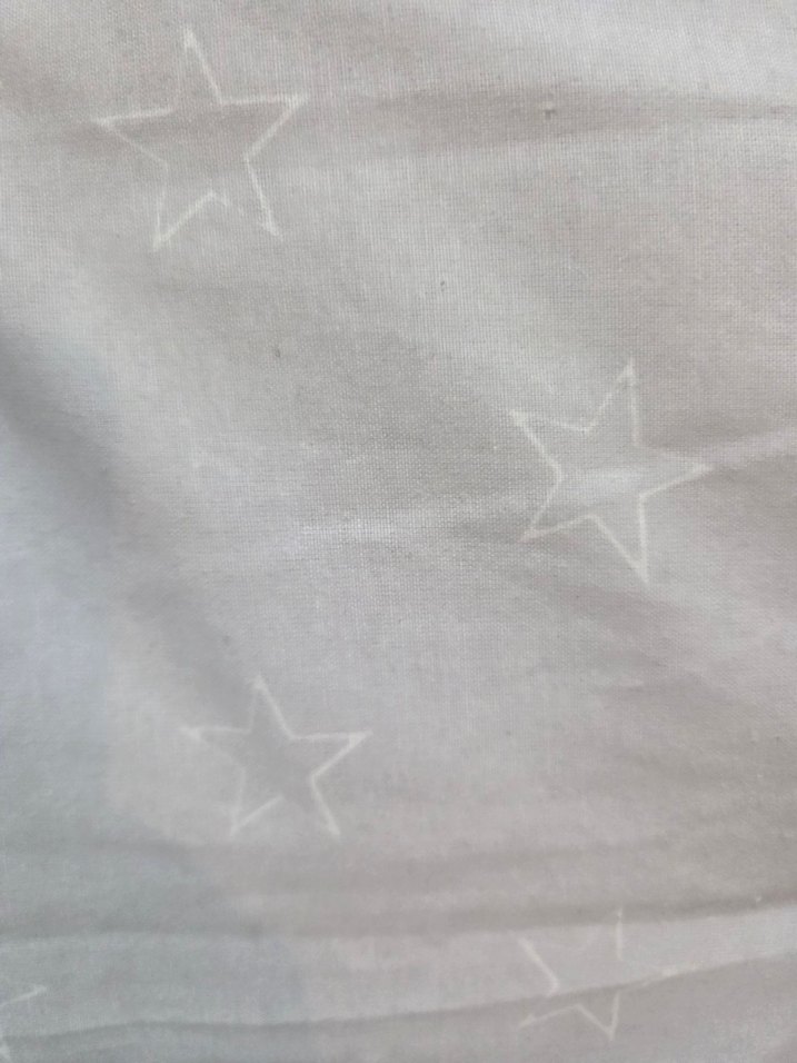 Gri Yıldız Desenli Beyaz Çocuk Yatak Koruyucu - Görsel 5