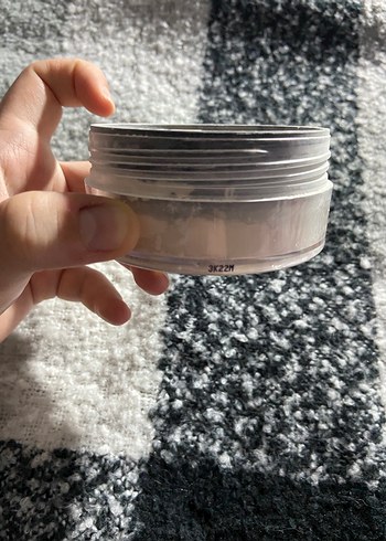 Wet n Wild Transparan Pudra - Görsel 3