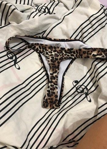 Sheinside Leopar Desenli Strappy Bikini Takımı