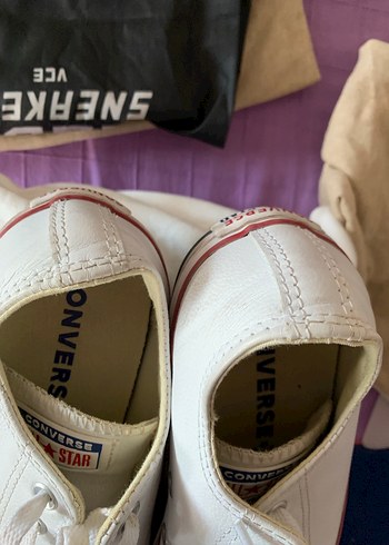 39 Beden Converse Kadın Beyaz Deri Bağcıklı Spor Ayakkabı