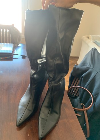 Stradivarius Stradivarius Siyah Deri Stiletto Topuklu Kadın Çizme