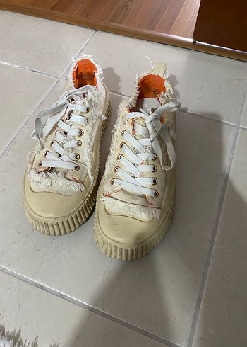 Fırfırlı Beyaz Street Wear Kadın Sneaker