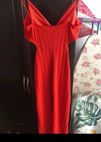 m Beden kırmızı Renk Bershka elbise