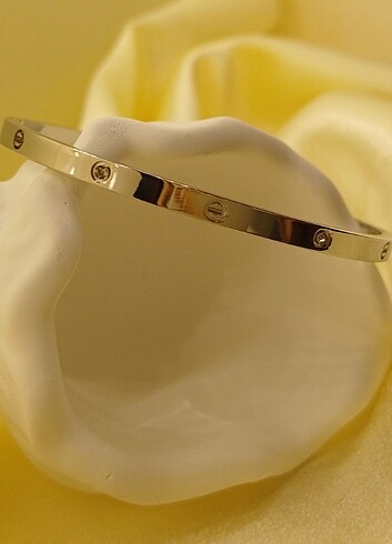 Çelik Silver İnce Taşlı Crt Model Kelepçe