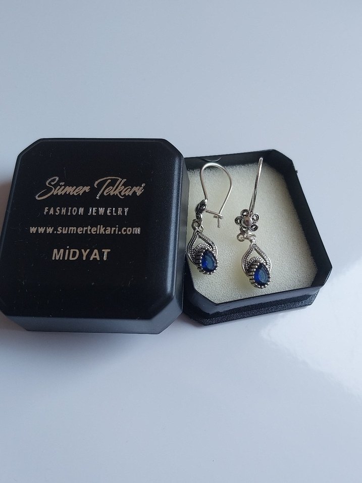 Mavi Boncuklu Vintage Mini Küpe

Otantik Telkari Küpe - Görsel 2