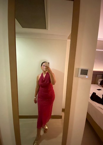 Zara Pembe boyundan bağlamalı sırtı açık elbise