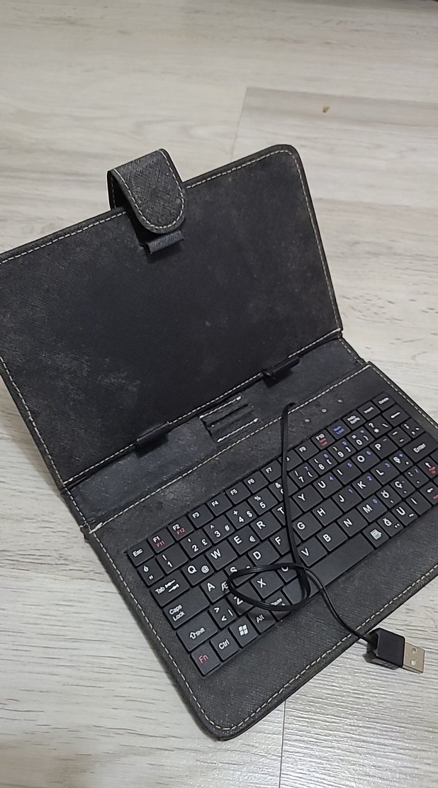 USB Bağlantılı Siyah Taşınabilir Klavye - Görsel 2