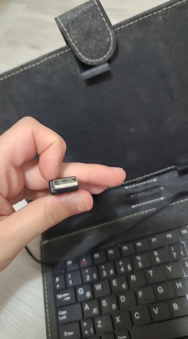 USB Bağlantılı Siyah Taşınabilir Klavye - Görsel 3