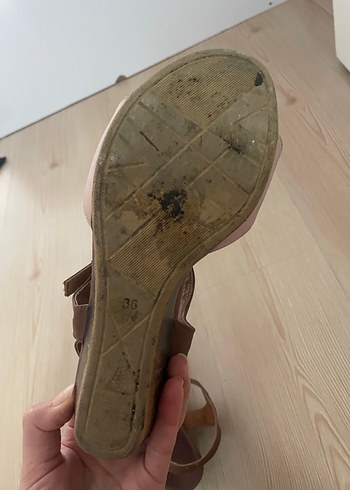 Bej Dolgu Topuklu Kadın Sandalet - Görsel 3