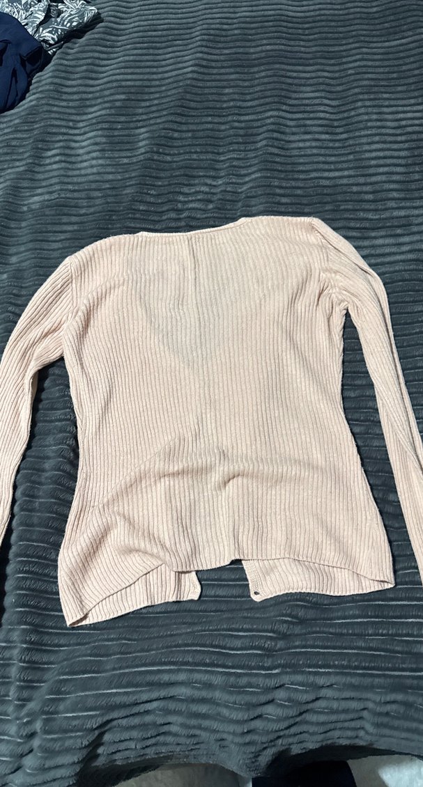 Pembe V Yaka Düğmeli Kadın Hırka - Görsel 2