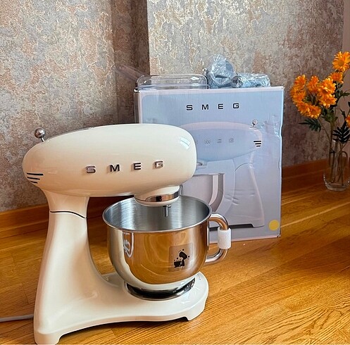 Diğer Smeg Hamur Yoğurma Stand Mikser