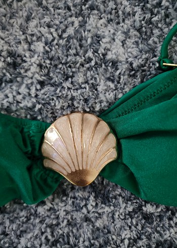 Yeşil Tokalı Kadın Bikini Üstü - Görsel 2