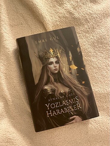 İmzalı yozlaşmış harabeler