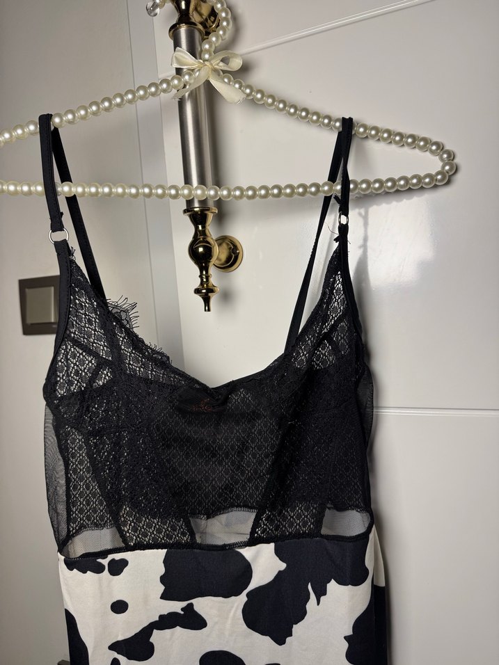 Dantel Detaylı Askılı Özel Gece Elbisesi - Görsel 2