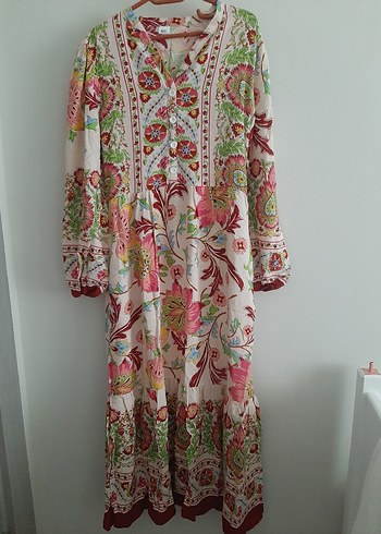 Zara Çiçek Desenli Bohem Uzun Elbise