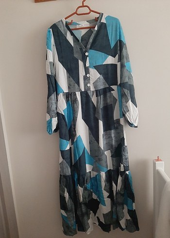 Bohem Tarz Uzun V Yaka Batik Elbise