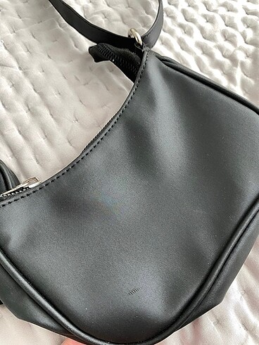  Beden Cüzdanlı Askılı Mini Çanta