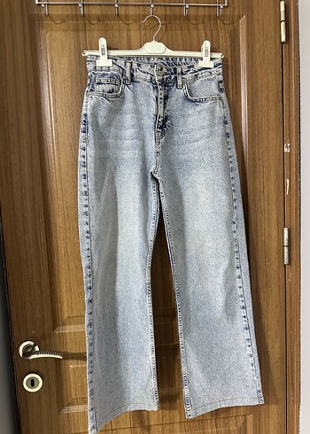 Açık mavi kot jean