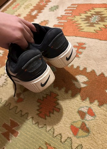 Nike Siyah Beyaz Kadın Spor Ayakkabı - Görsel 4