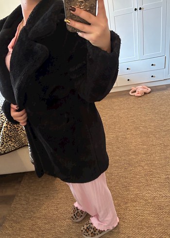 Uzun Kollu siyah Kadın Peluş Kaban - Görsel 4