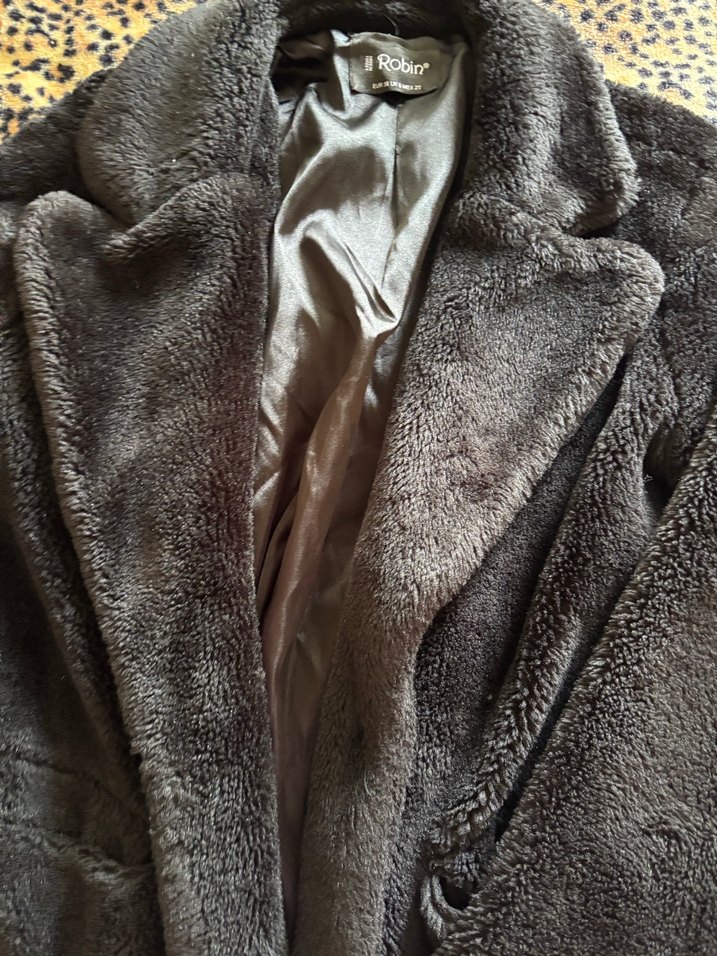 Uzun Kollu siyah Kadın Peluş Kaban - Görsel 3