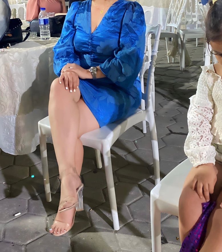 Mavi İpeksi Drapeli Halter Yaka Midi Elbise - Görsel 2