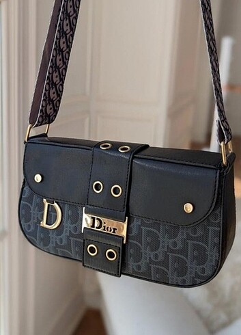 Dior kol çantası