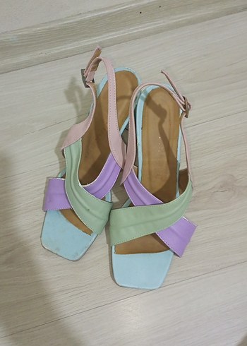 Pastel Renkli Kadın Topuklu Sandalet