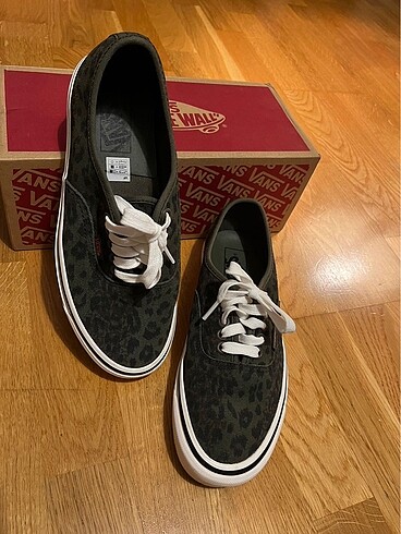 Vans Authentic Leopar Desenli Kadın Sneaker