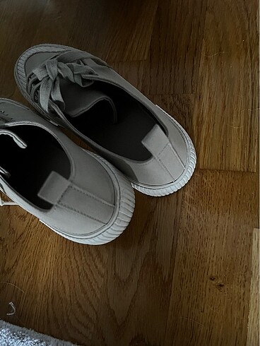 39 Beden Oysho sneaker