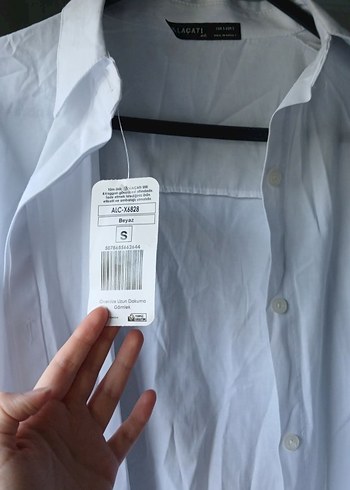 Düğmeli V Yaka Beyaz Kadın Gömlek - Görsel 6