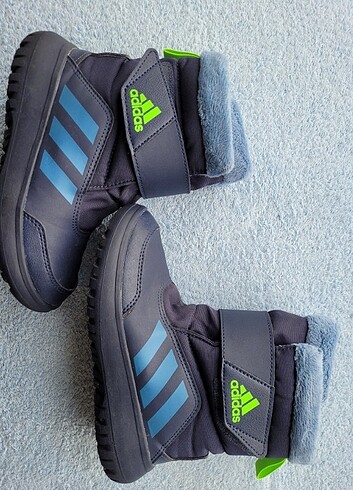 32 Beden Adidas erkek çocuk botu