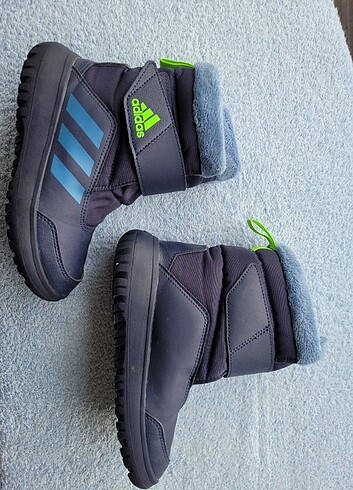 Adidas erkek çocuk botu