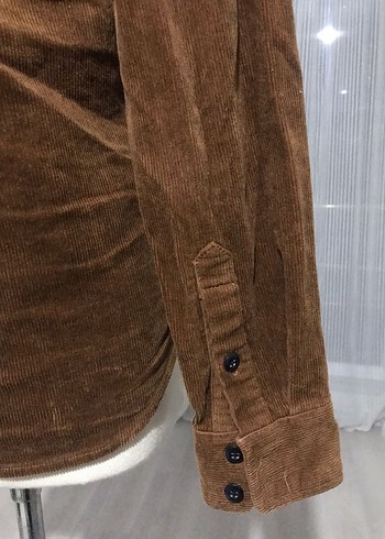 Düğmeli Kahverengi Kadife Gömlek - Görsel 6