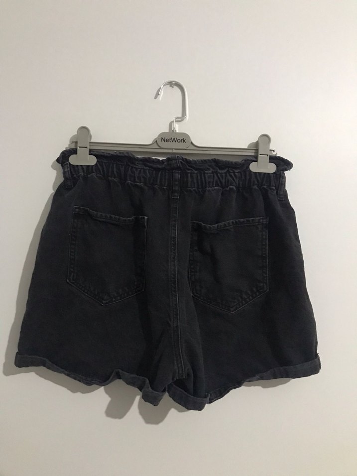 Kadın Siyah Kemerli Mini Kot Şort - Görsel 2