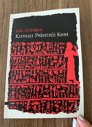 Diğer Aslı Erdoğan - Kırmızı pelerinli kent