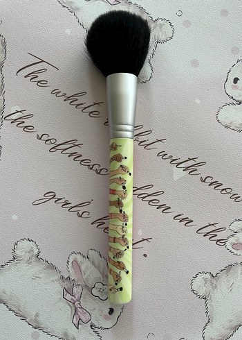  Beden The balm allık fırçası