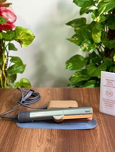 DYSON DÜZLEŞTİRİCİ