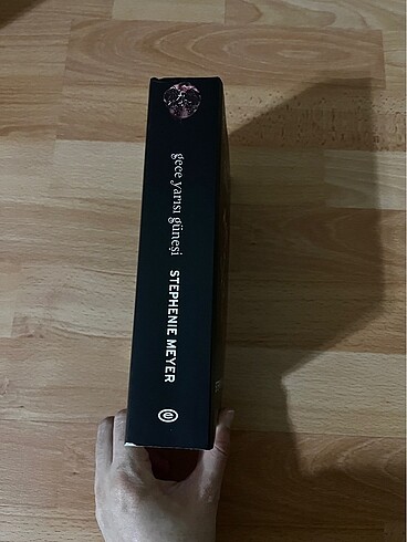 140 tl . Kitap temiz . Orjinal.