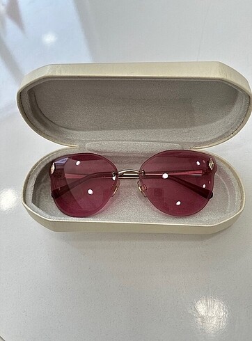 swarovski Swarovski özel tasarım pembe gözlük. ???? ürün 1 kere kullanılmı