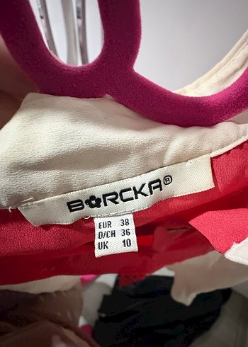 Kolsuz V Yaka Drapeli Kırmızı-Beyaz Bluz - Görsel 3