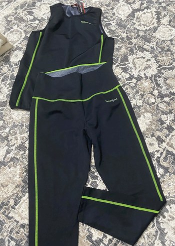 Siyah Kadın Spor Tayt ve Üst Takım - Görsel 2