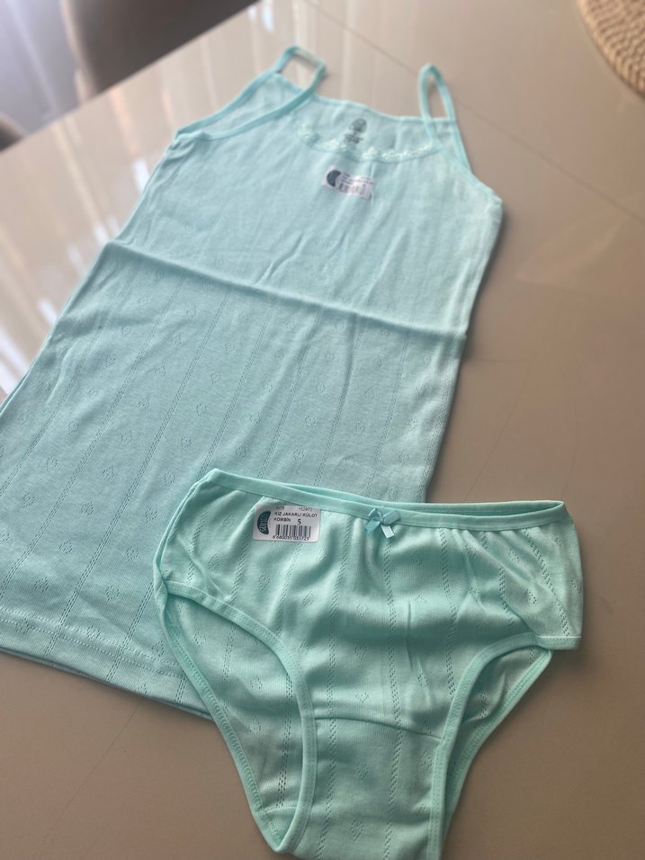 Kız Çocuk Atlet ve Külot Takımı - Görsel 5